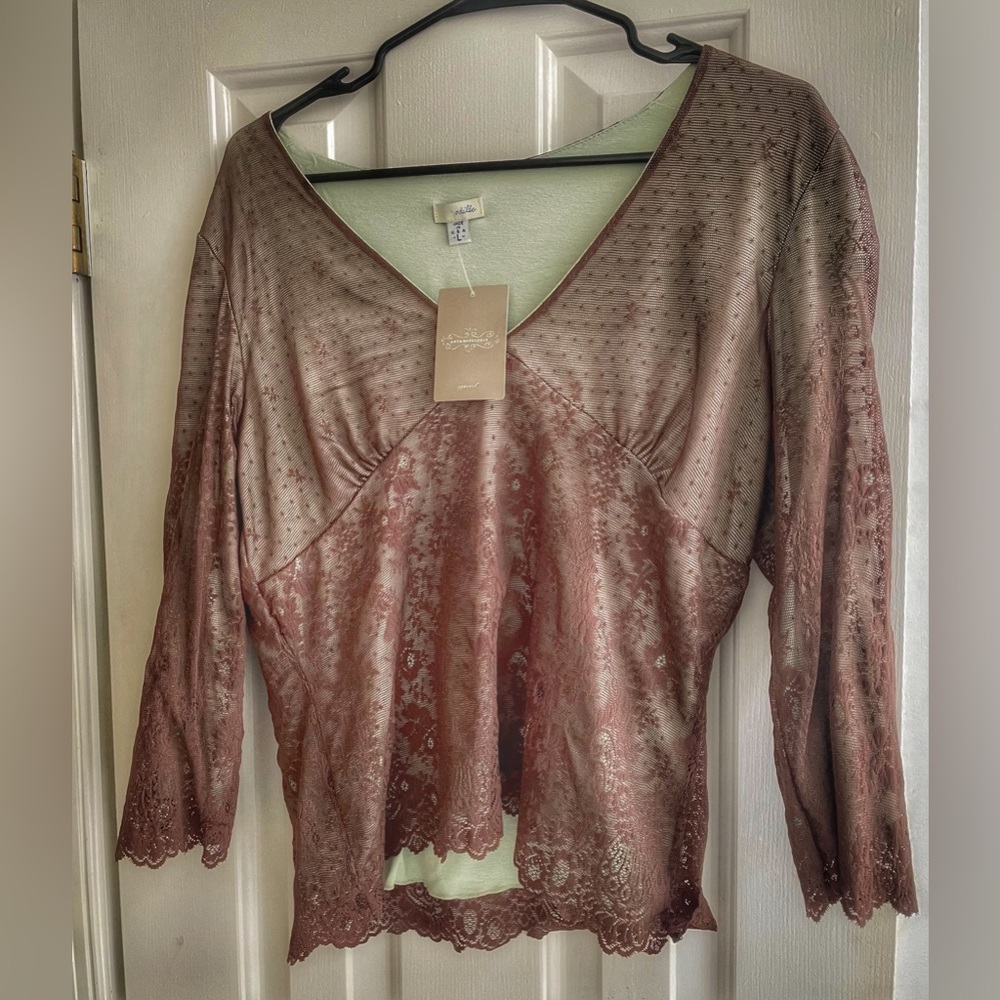 Women’s Anthropologie V-neck Brown Lace Top with Mint Green  Underlay